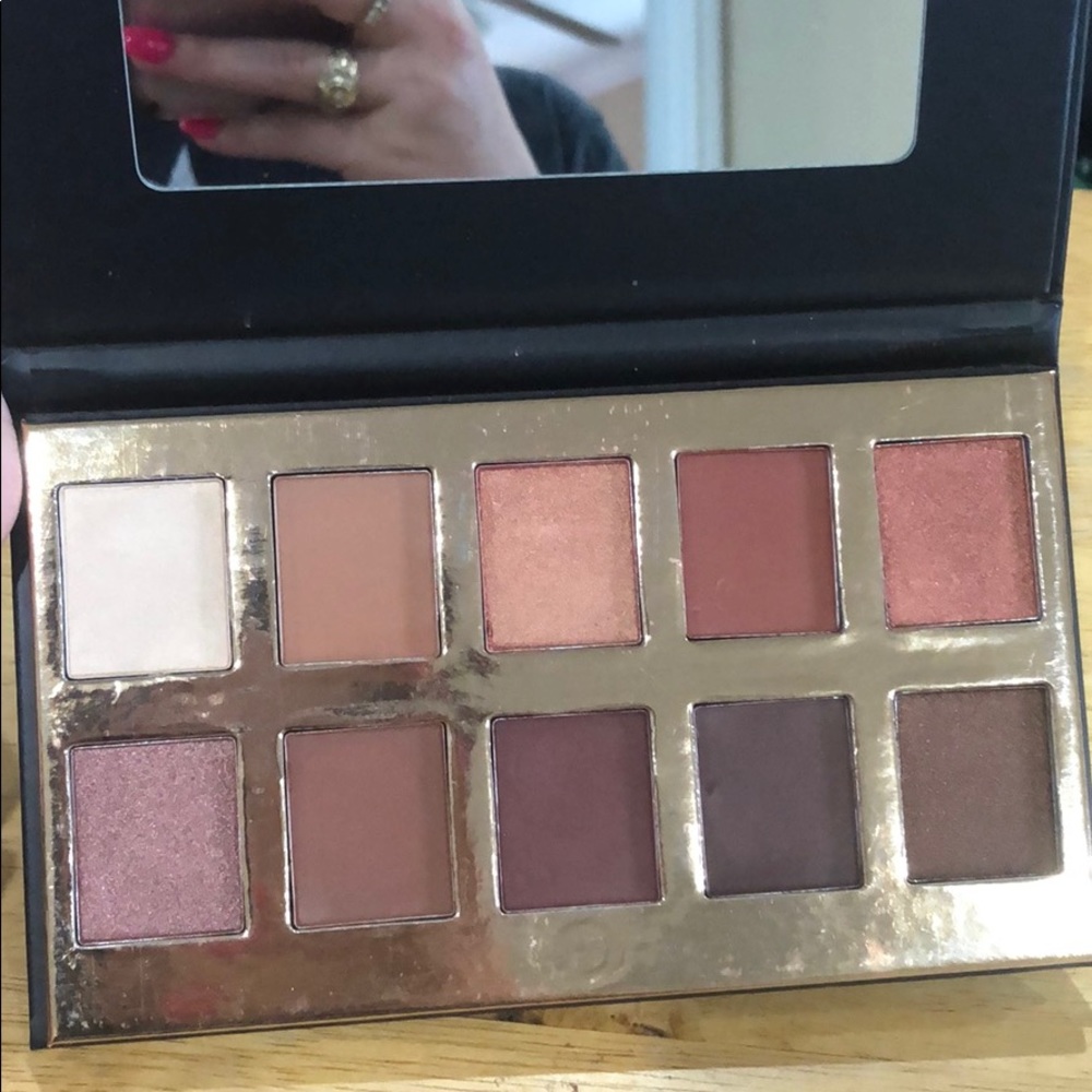🎀Crown Fuego palette